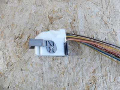 Mercedes White Gray 28 Pole Connector 00254516833